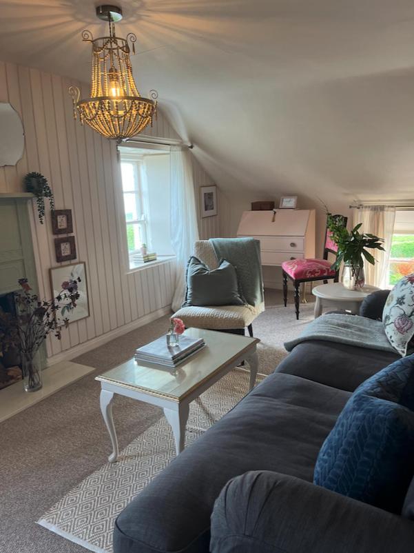 The Pink Cottage Upstairs Suite & Garden Summer Room Whitehead Exterior photo